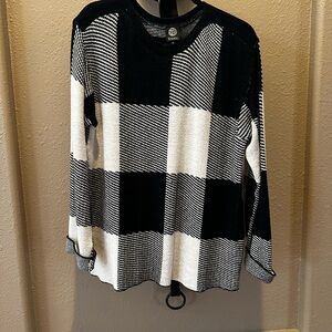 Bobeau Black and White Checkered Sweater